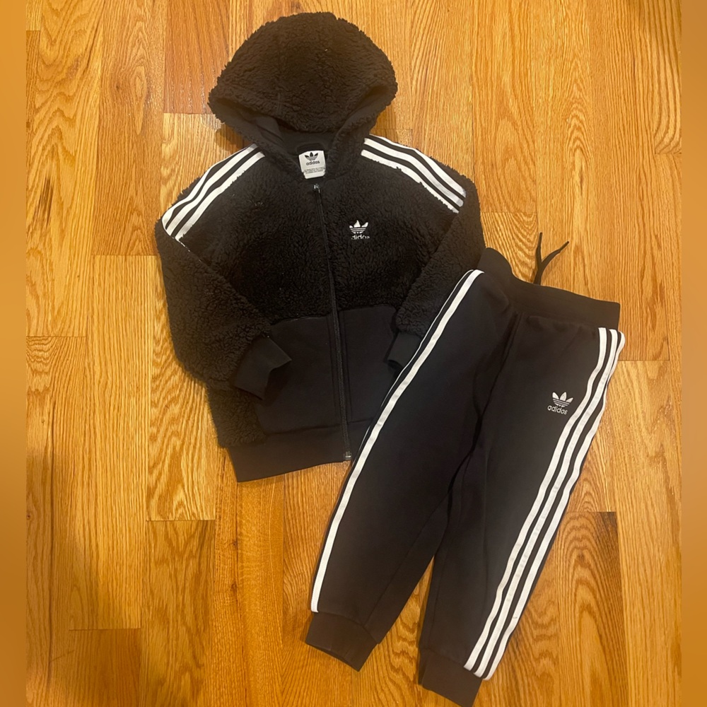 Adidas Sherpa hoodie set.